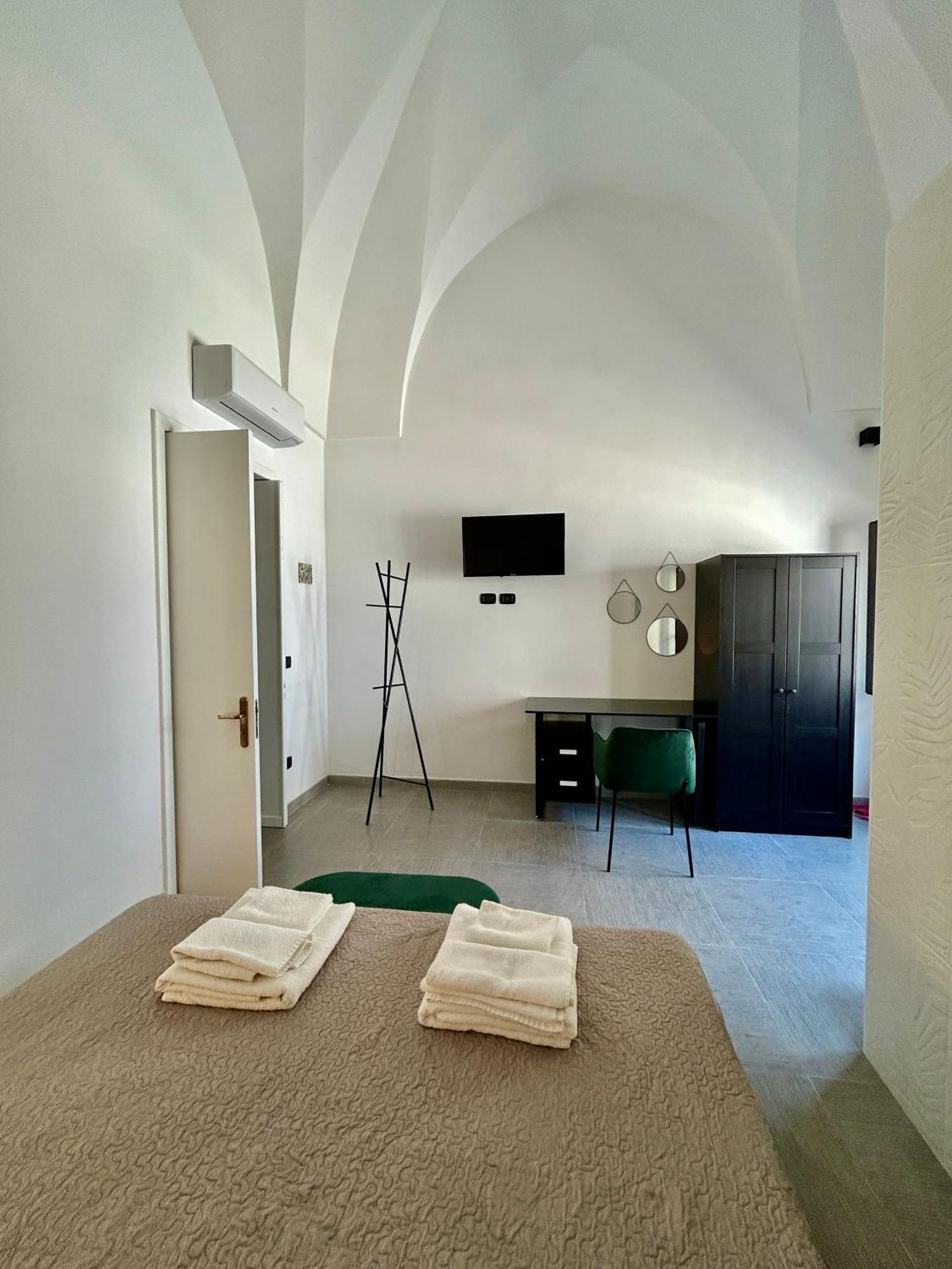 Nonno Uccio Apartamento Castri di Lecce Exterior foto